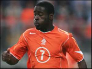 Lyon eye Owusu-Abeyie swoop